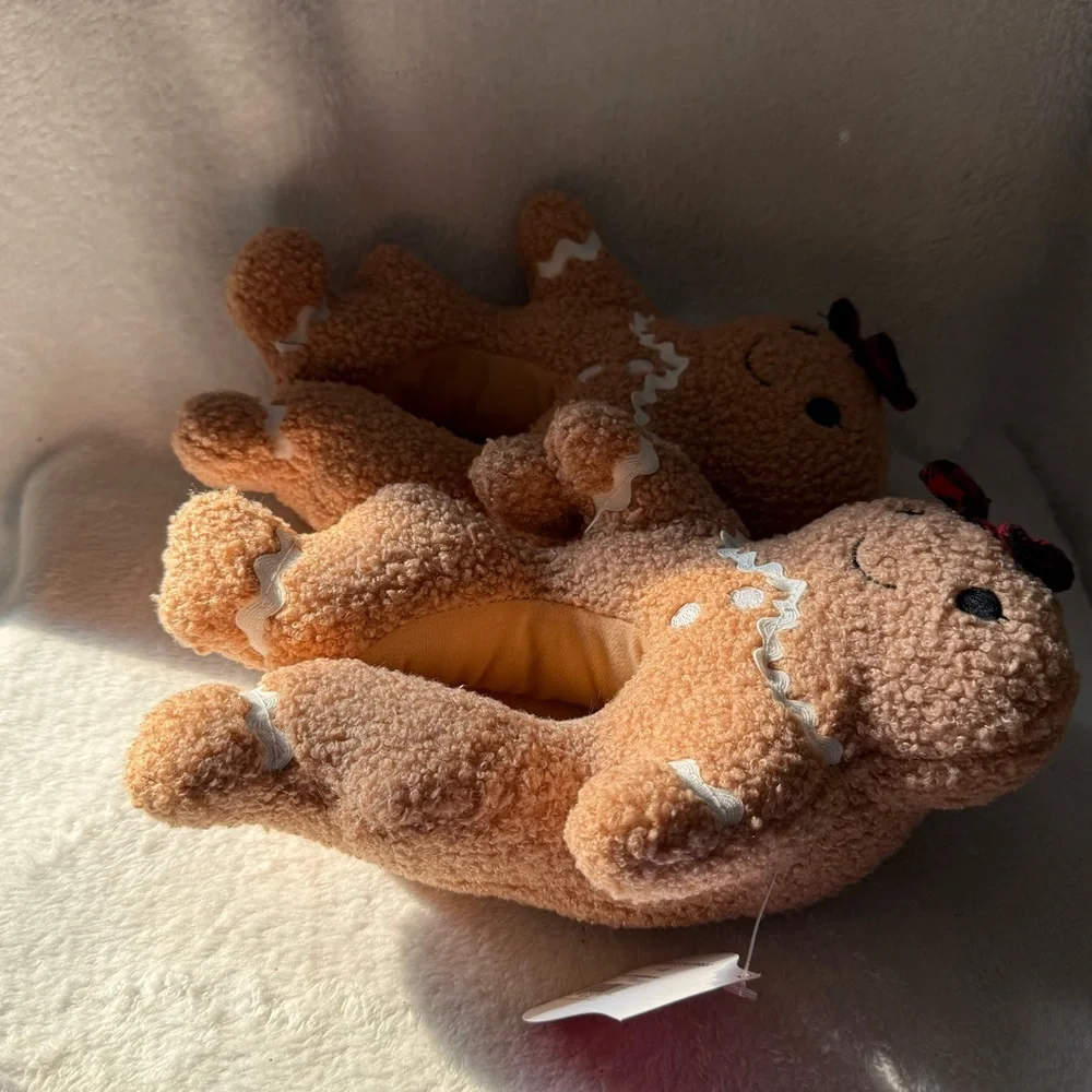 Gingerbread Plush Slippers with Red Bows Girls 9-10 New Slip On Brown‎ Faux Fur